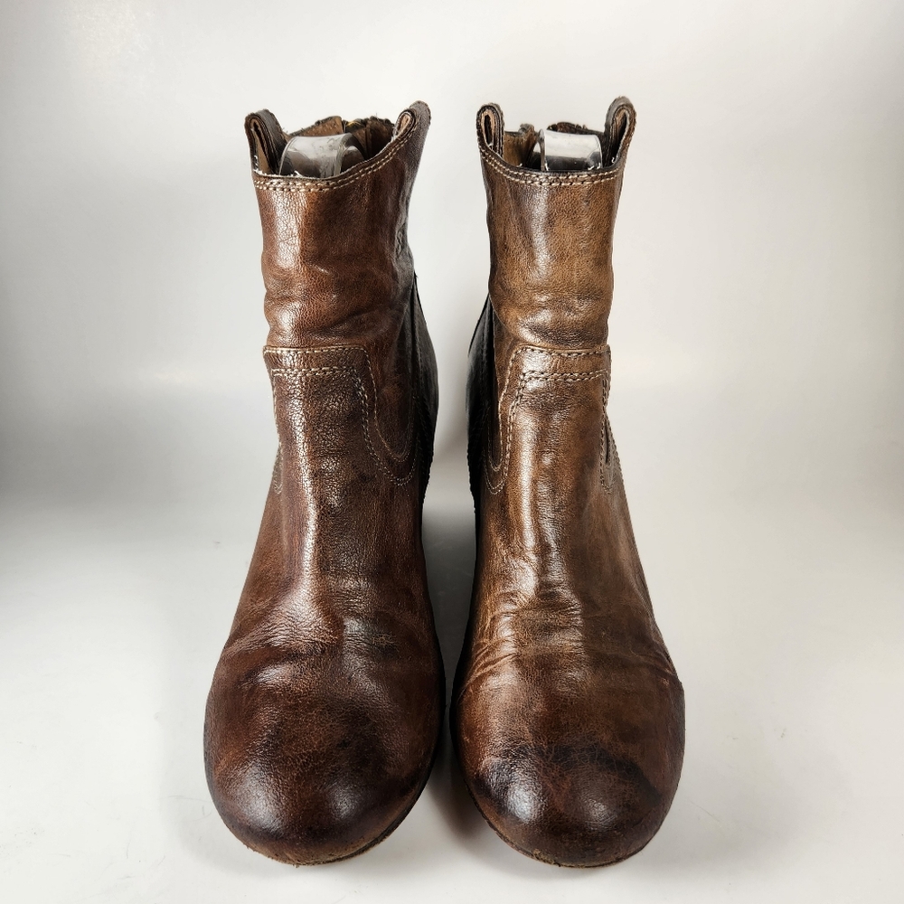 FRYE Women's Carson Wedge Bootie Size 7 Dark Taupe Leather Back Zipper Boho - Picture 4 of 13